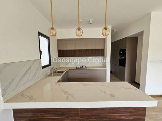 2 Bed Apartment with En Suite in Rosslyn image 15