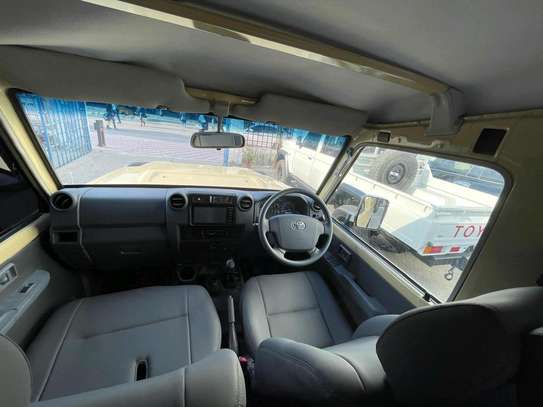 Toyota land Cruiser V8 Hard top 2018 image 8