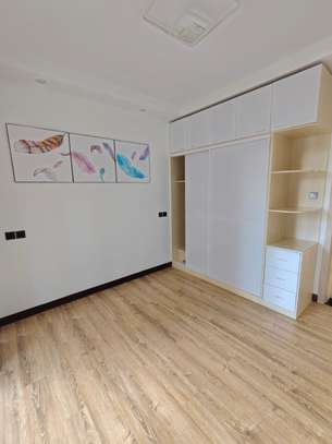 3 Bed Apartment with En Suite in Kilimani image 8