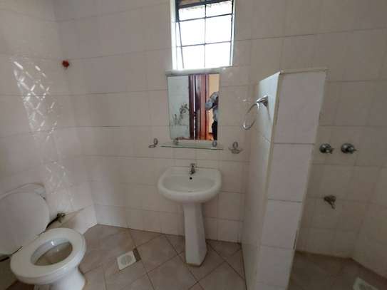 3 Bed Apartment with En Suite at Hatheru Road image 17
