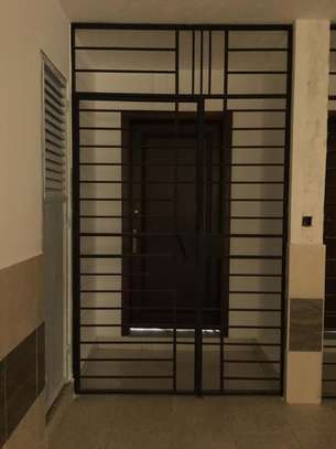 Serviced 3 Bed Apartment with En Suite in General Mathenge image 13