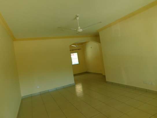 3 Bed Apartment with Balcony in Nyali Area image 5