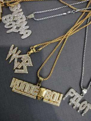 Authentic Iced Pendants Hip Hop Cuban Link Sling Chains
Ksh.500 image 2