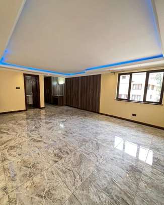 4 Bed Townhouse with En Suite in Lavington image 3