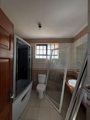 4 Bed Townhouse with En Suite in Lavington image 8