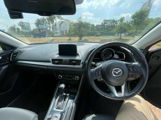 2015 Mazda axela image 8