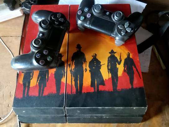 Ps4 console image 3