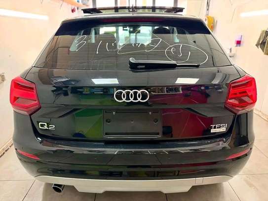 Audi Quattro TFSI Q2 Sunroof Black 2018 image 13