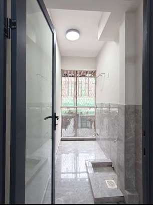 Serviced 1 Bed Apartment with En Suite at Kindaruma Road image 5
