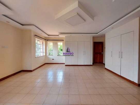 5 Bed House with En Suite at Runda Rd image 10