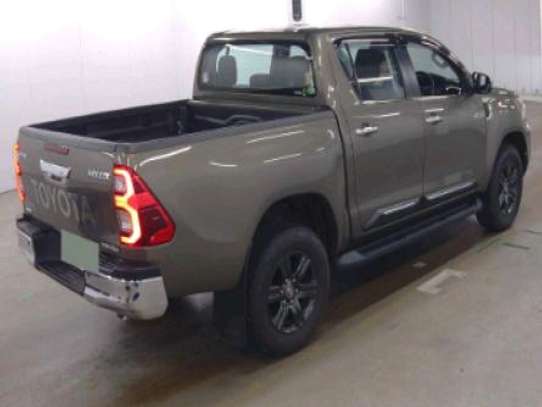 2021 Toyota Hilux double cab image 4