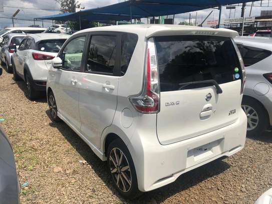 Nissan  Dayz Highway Star G white color 2018 model. image 7