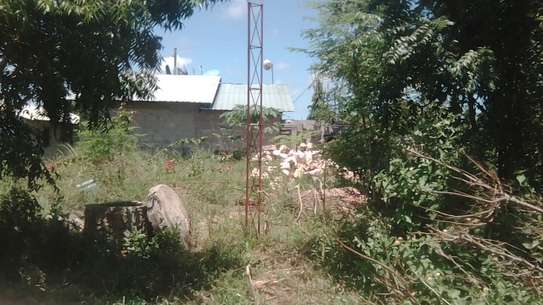 12 rooms incomplete 1/8 plot, township Mpeketoni image 3