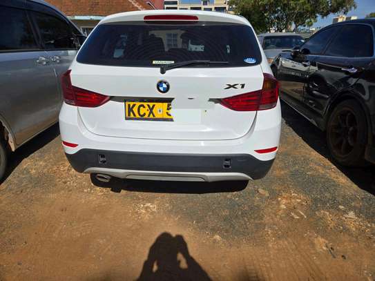 BMW X1 SUV White Luxury Compact Performance image 4