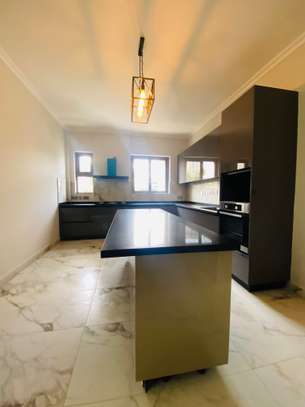 5 Bed Apartment with Swimming Pool in Kilimani image 18