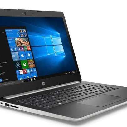 HP 14 -inch Laptop, AMD Ryzen 3 2200U image 3