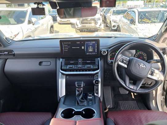 Toyota prado GR sport 2021 image 3