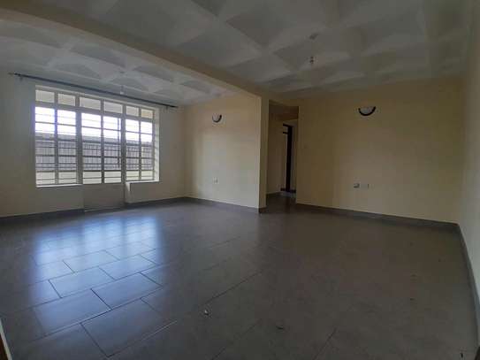 2 bedroom apartment en suite image 3