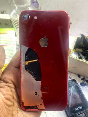 iPhone, Samsung: screen, motherboard, charging issue repair image 4