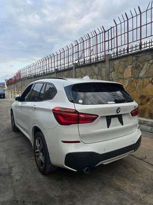 BMW X1 XDRIVE20i White Sunroof 2018 image 9