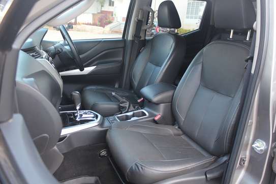 Nissan Navara 4x4 Diesel Pickup Metallic Gray image 7