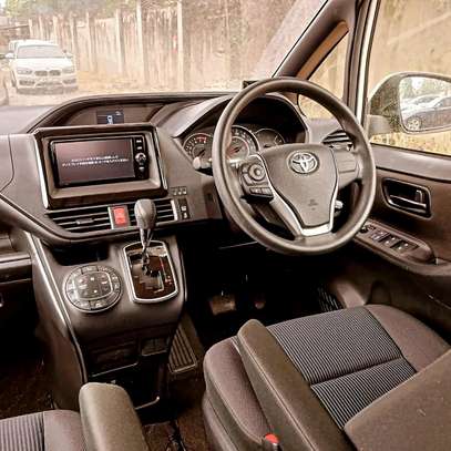 Toyota Esquire white 2018 2wd image 5