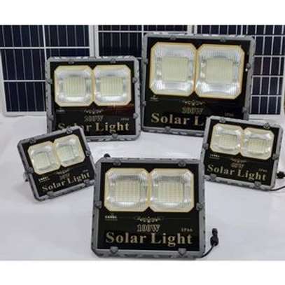 100 Watts Solar Flood Light. image 1
