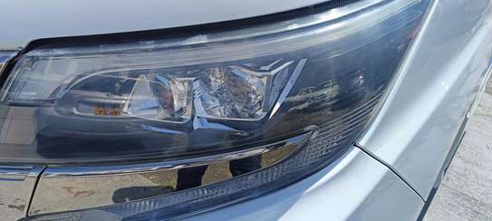 Toyota Noah Hybrid white WXB 2018 image 13