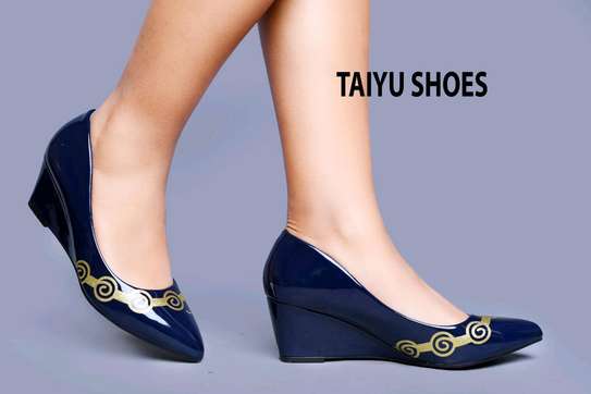 Trendy wedge shoes image 4