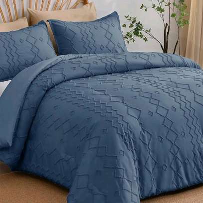 Luxury Tufted Comforter Bedding set image 8