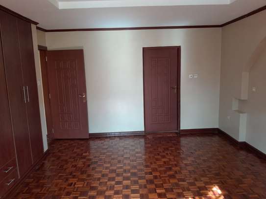 5 Bed Townhouse in Kilimani image 7