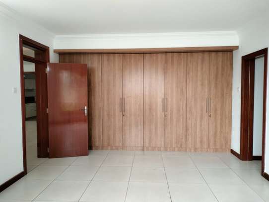 4 Bed Apartment with En Suite at General Mathenge image 16