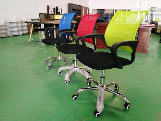 Home office chair with wheels image 1