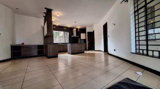 5 Bed Townhouse with En Suite at Oldonyo image 19