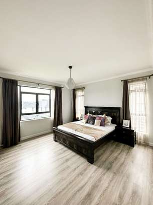 4 Bed Apartment with En Suite in Runda image 8