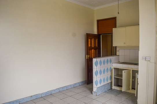 1 bedroom apartment for rent in Langata image 3