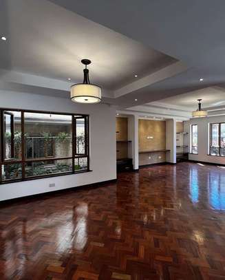 5 Bed House in Lavington image 3