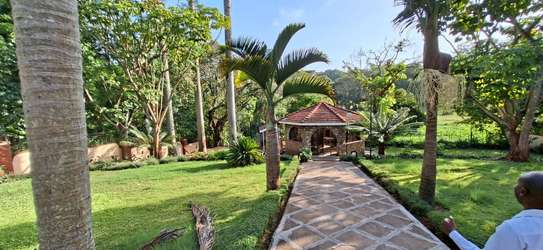 6 Bed House with En Suite in Gigiri image 19