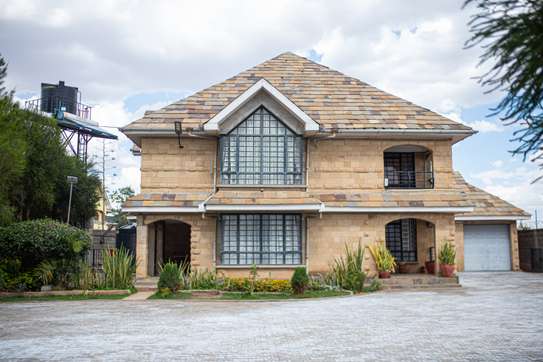 4 Bed Townhouse with En Suite at Chuna Estate Kitengela image 31