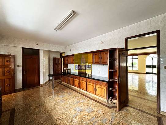5 Bed Townhouse in Brookside image 19