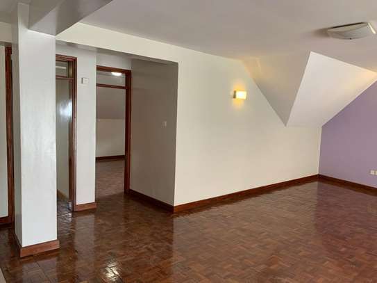 2 BEDROOM PENTHOUSE ALL ENSUIT image 12