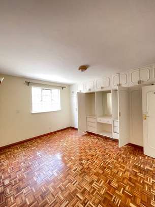 3 Bed Apartment with En Suite in Kileleshwa image 13