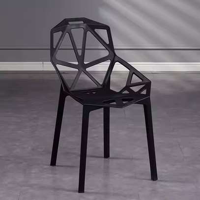 Minimalist Plastic Dining Chair image 12