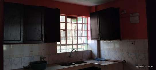 Spacious modern 2 bedroom house master ensuite at 25,000 image 2