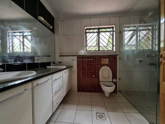 4 Bed Apartment with Swimming Pool in Lavington image 12