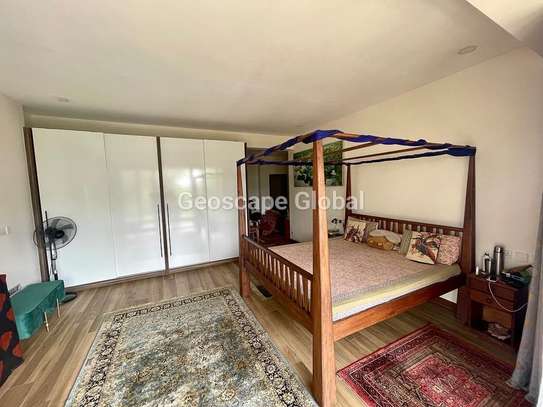 Furnished 3 Bed Apartment with En Suite in Spring Valley image 8