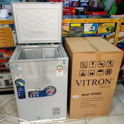 Vitron VDF99SG Flip-top Freezer 99 Litres – Silver image 3