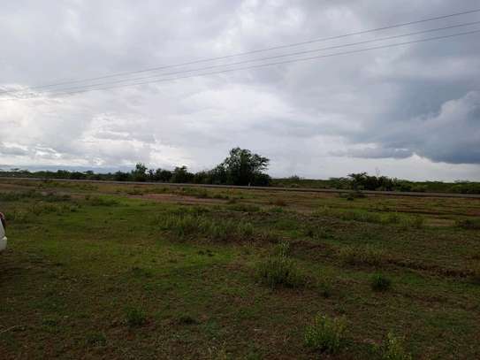 Tarmac plot at Mwariki C, Nakuru-Mutaita bypass image 4