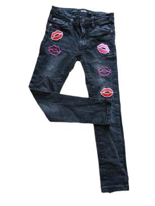 Kids Slim Fit Jeans with Vibrant Lips Patches image 1