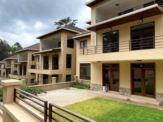 Spacious 5 Bedrooms Townhouse In Lavington image 1